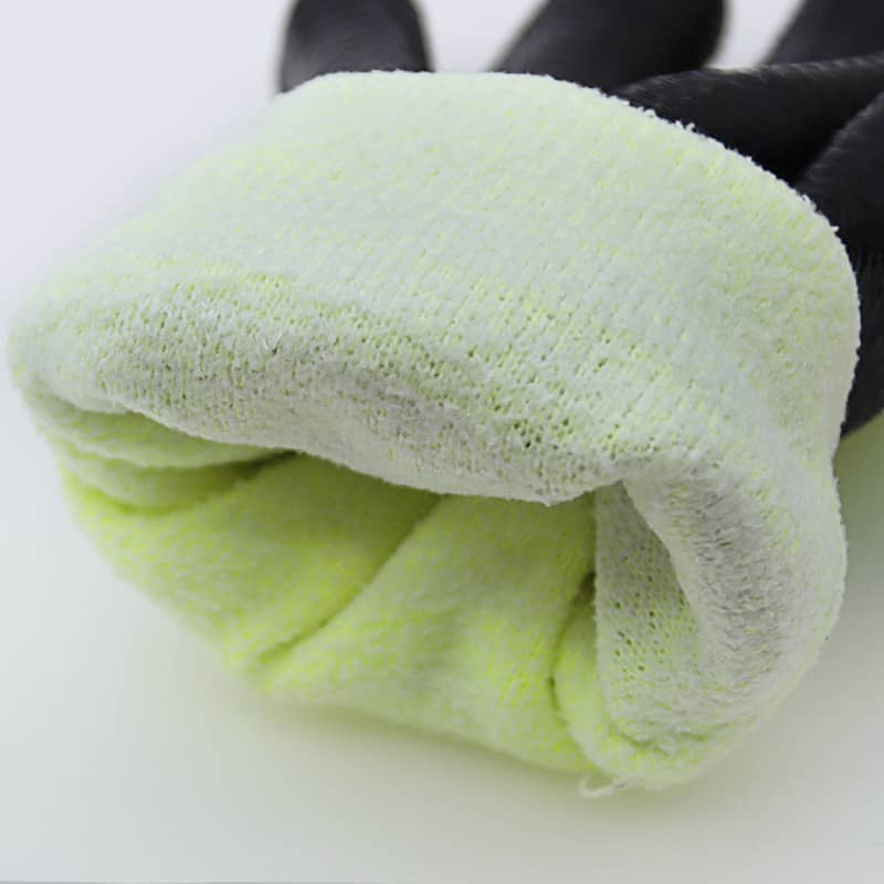 https://www.pftglove.com/uploads/13g-nylon-liner-and-13g-feather-yarn-liner-inside-plam-coated-smooth-nitrile-7.jpg